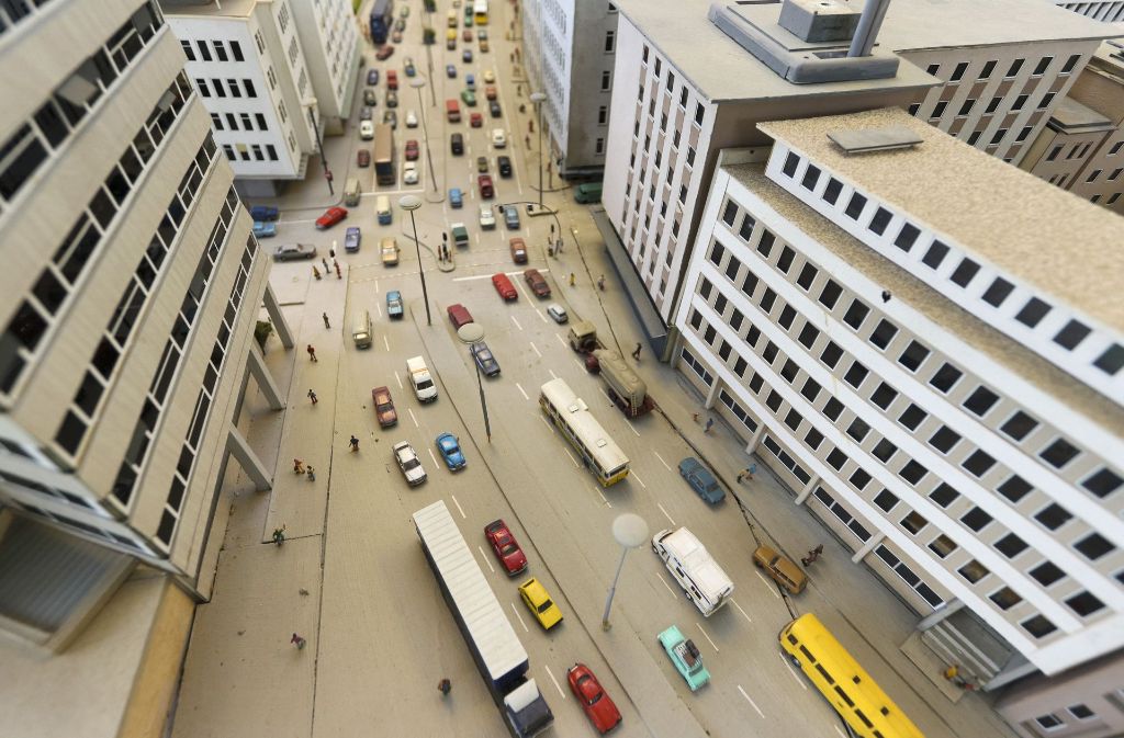 Nah an der Realität: Auch im Modell hat Stuttgart – hier die Friedirchstraße – ein Verkehrsproblem.
