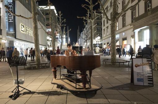 Die Lange Einkaufsnacht hat viele Besucher in die City gelockt. Foto: Lichtgut/Michael Latz