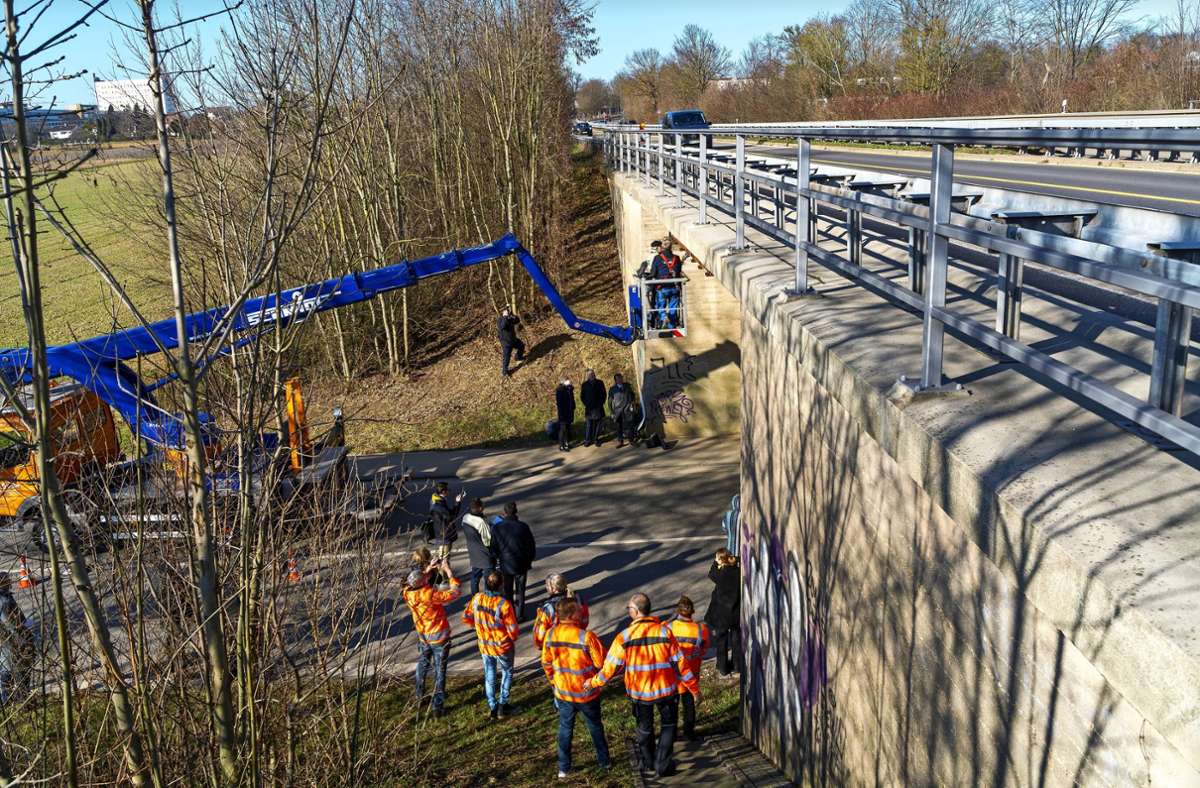Die marode Brücke zwischen Ludwigsburg und Kornwestheim soll 2023 abgerissen und neu gebaut werden.