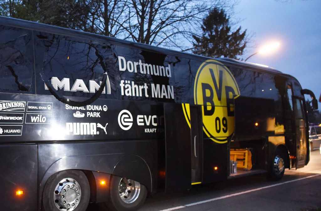 Am Dortmunder Mannschaftsbus sind am Dienstagabend vor dem Champions-League-Spiel gegen AS Monaco drei Sprengsätze explodiert.