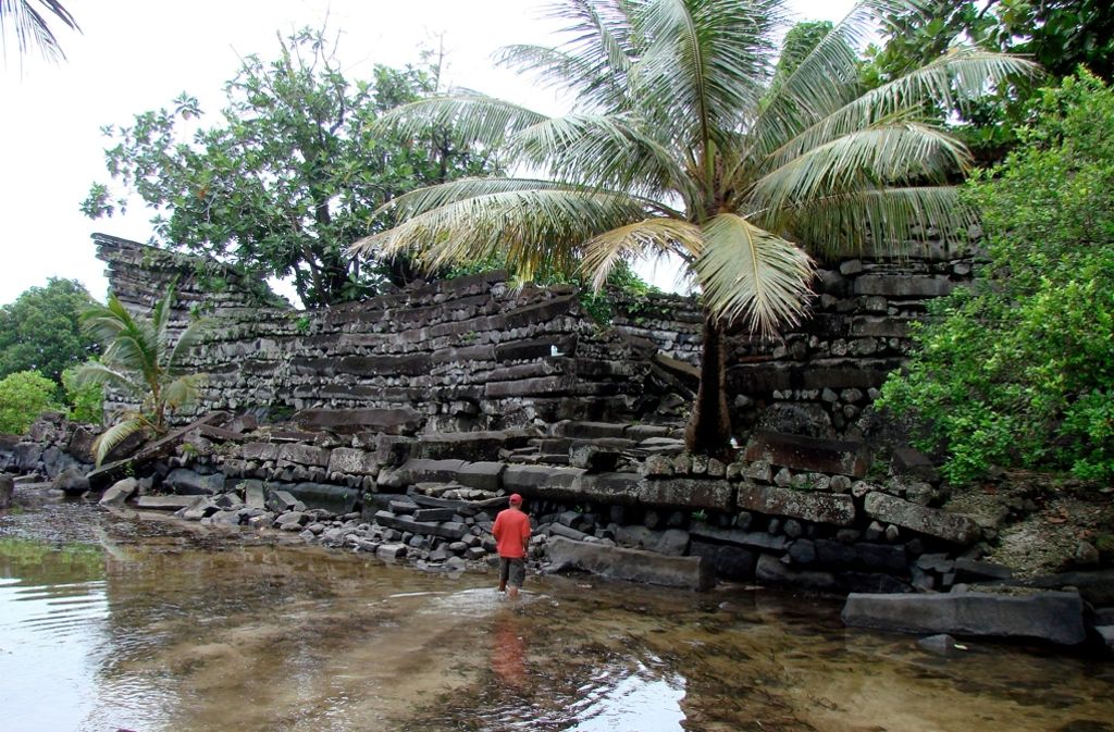 Auf die Liste genommen wurden außerdem Nan Madol, eine Ruinenstadt auf 99 künstlichen Inseln in Ost-Mikronesien.
