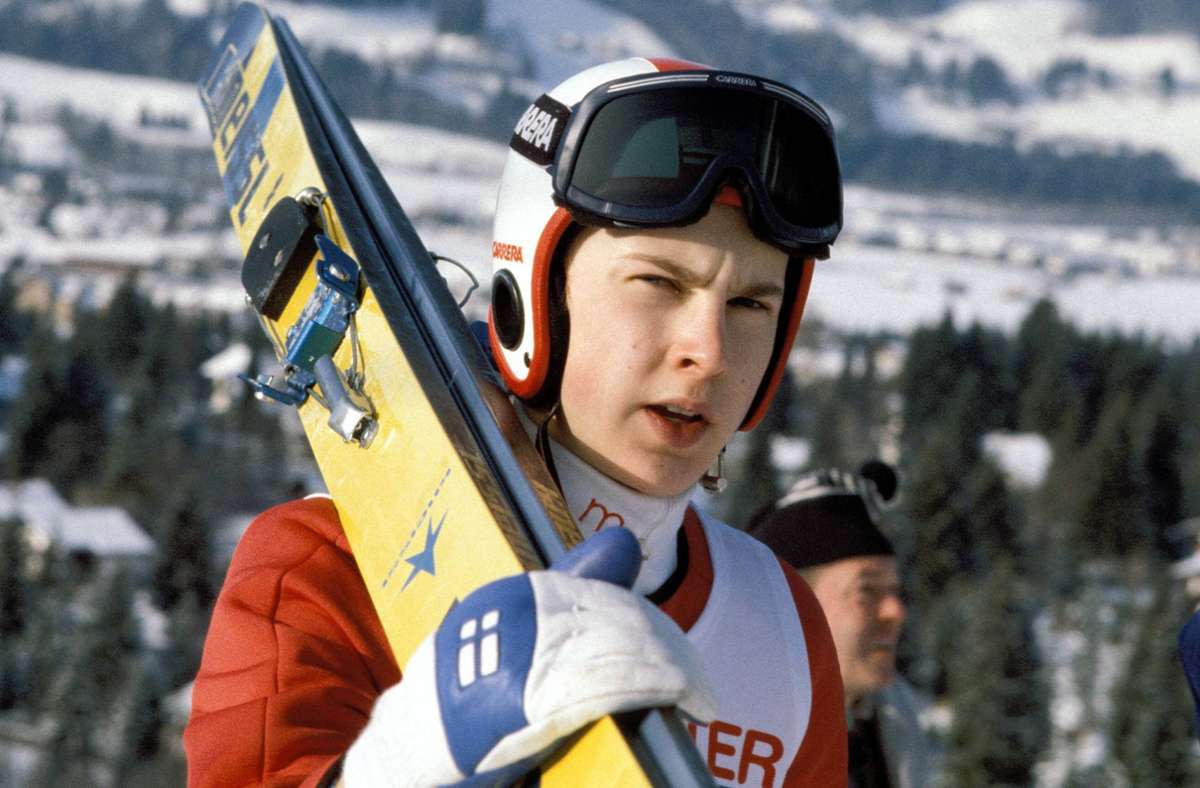 Matti Nykänen – zwei Gesamtsiege Der Finne dominierte das Skispringen in den 1980er Jahren, wo er die Tournee 1983 und 1988 gewann. Nach der Karriere kam er nie richtig auf die Beine, er starb 2019.