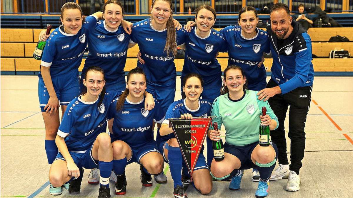 Fußball Bezirksmeisterschaften: Frauen des TSV Münchingen feiern den Hallentitel