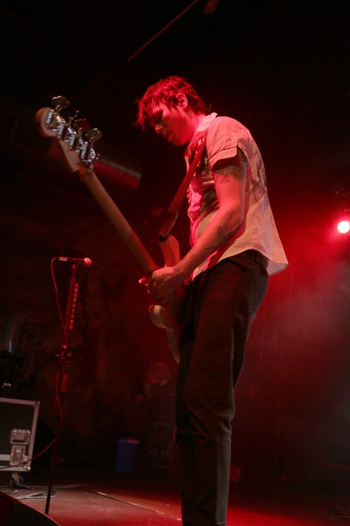 Am Bass der kanadischen Pop-Punk-Band spielte Jason McCaslin.