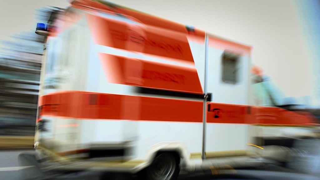 Krankenversorgung im Kreis Ludwigsburg: Kranke Seniorin muss  stundenlang  warten