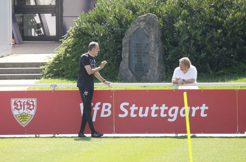 VfB-Coach Pellegrino Matarazzo und Sportdirektor Sven Mislintat