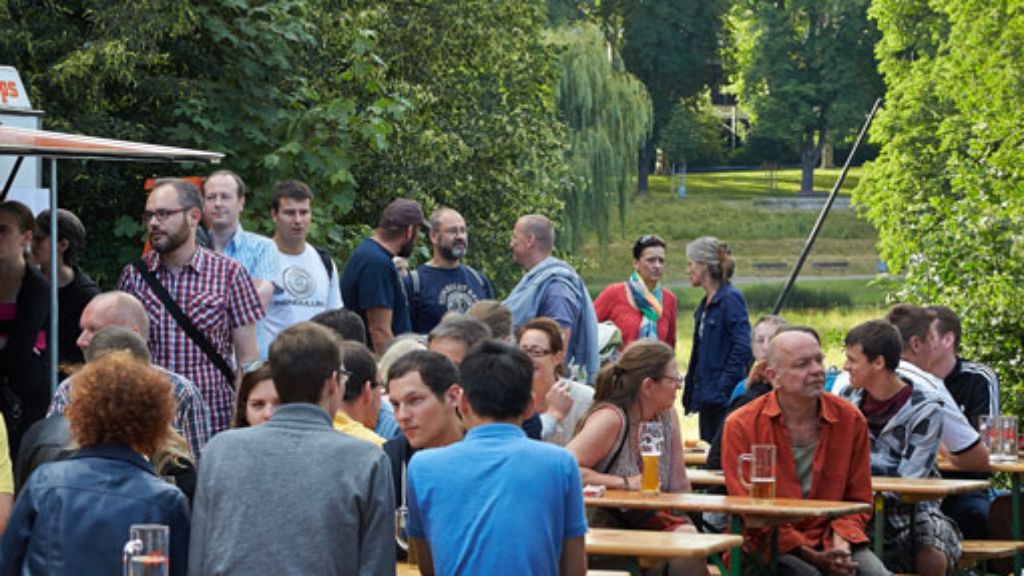 CSD-Sommerfest in Stuttgart: An den Berger Sprudlern wird bunt gefeiert
