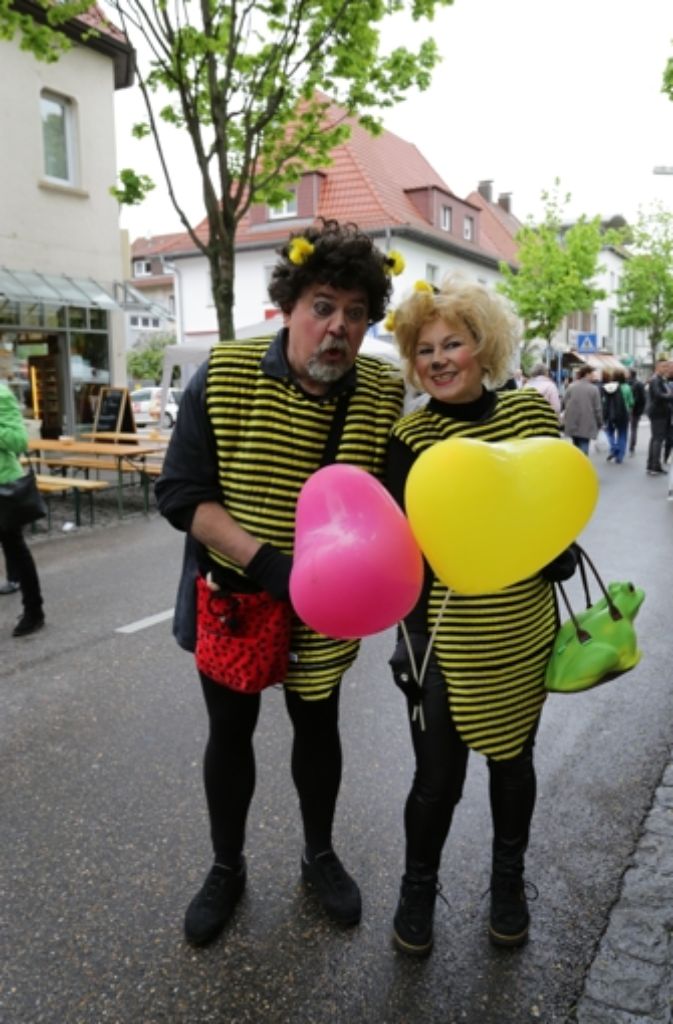 Biene Maja und Willi von der Tulpe auf dem Maikäferfest.