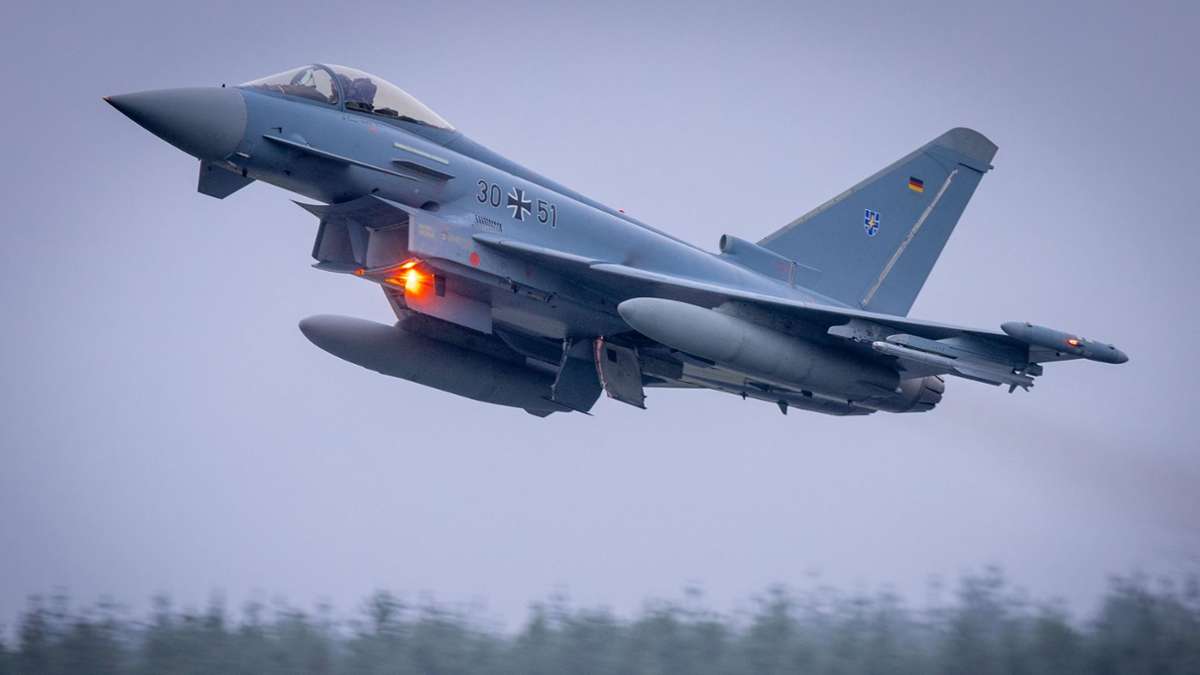 Bundeswehr im Zollernalbkreis: Deshalb kreisen Eurofighter um die Burg Hohenzollern