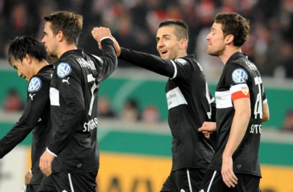 In einem rassigen Pokalfight besiegt der VfB Stuttgart den 1. FC Köln mit 2:1 und zieht dadurch ins Viertelfinale des DFB-Pokals ein.