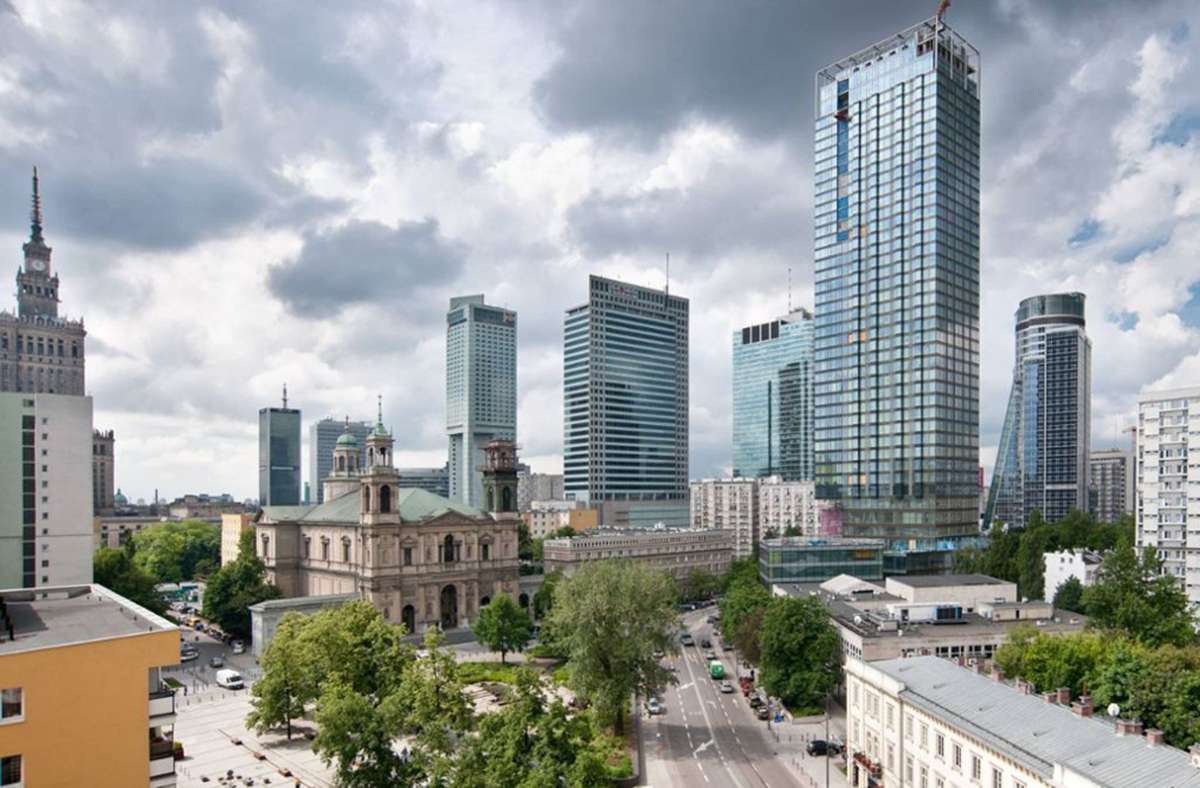 Der Cosmopolitan Tower in Warschau, ein 2013 fertiggestelltes Wohn-Hochhaus