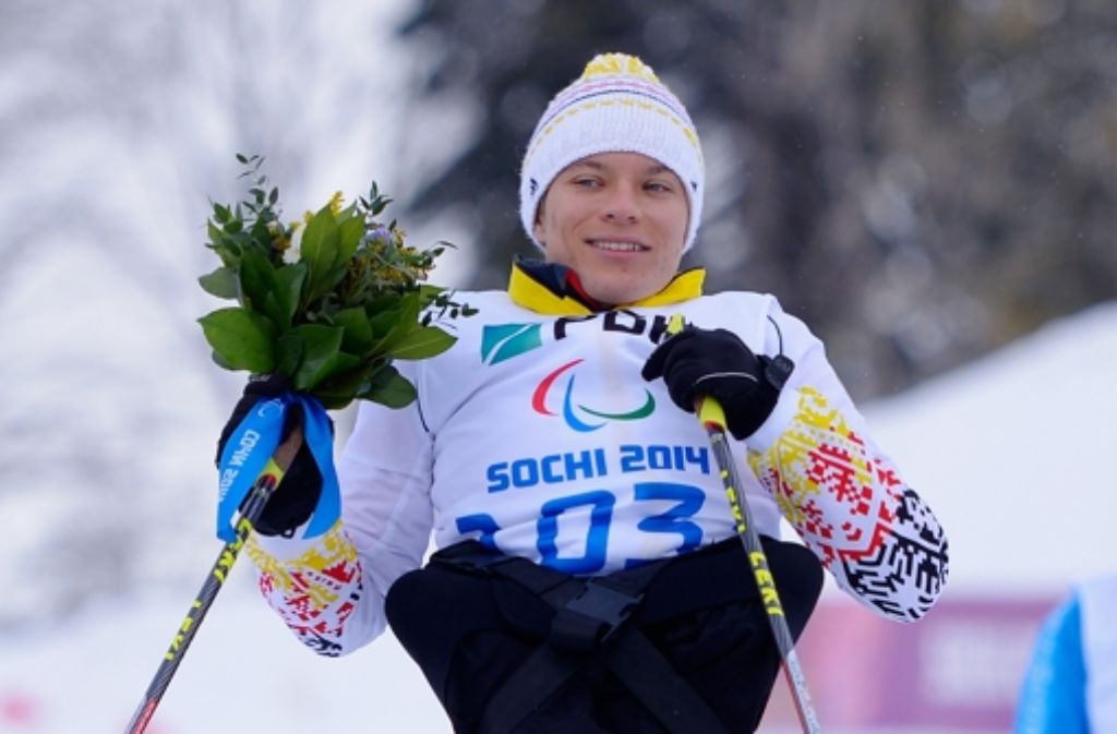 Im Medaillenglück: Anja Wicker aus Stuttgart holt ihr zweites Edelmetall bei den Paralympics.