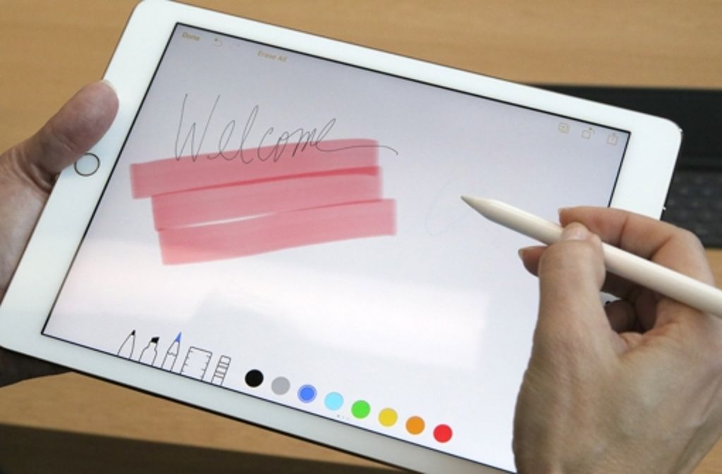 Dazu gehört die Unterstützung des neuen Apple-Stifts sowie ein Display, das die Farbtemperatur an das Umgebungslicht anpasst.