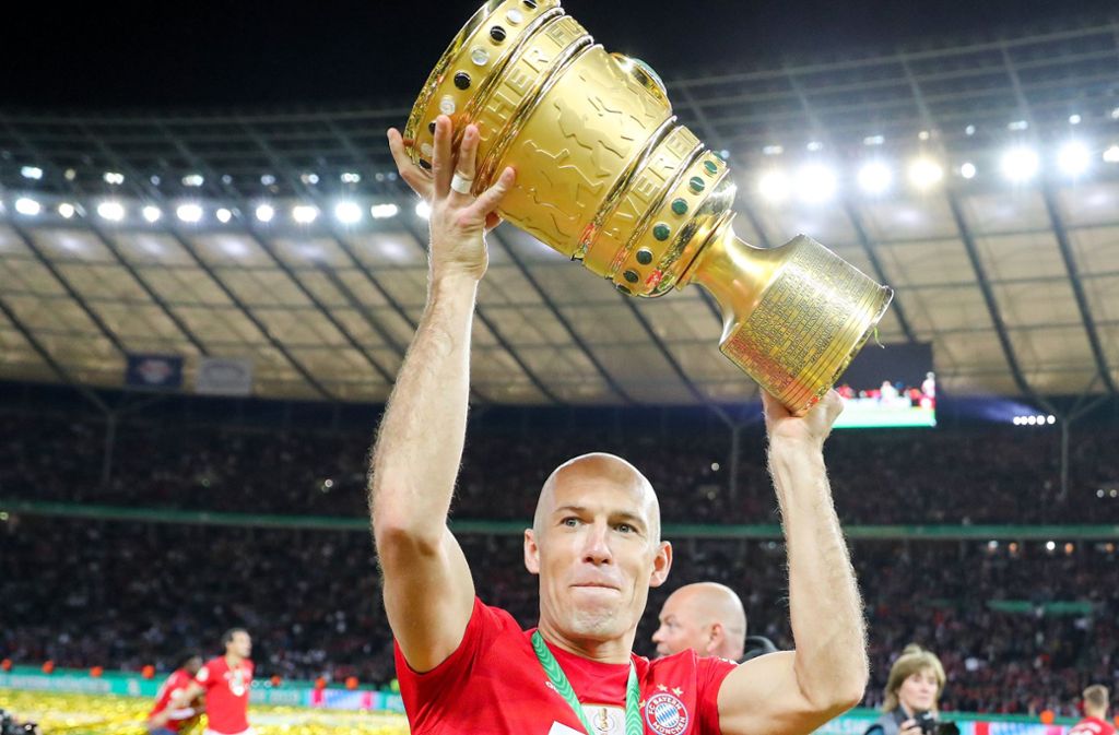 Den DFB-Pokal konnte Robben fünfmal in die Höhe stemmen – 2010, 2013, 2014, 2016 und 2019 (Foto).