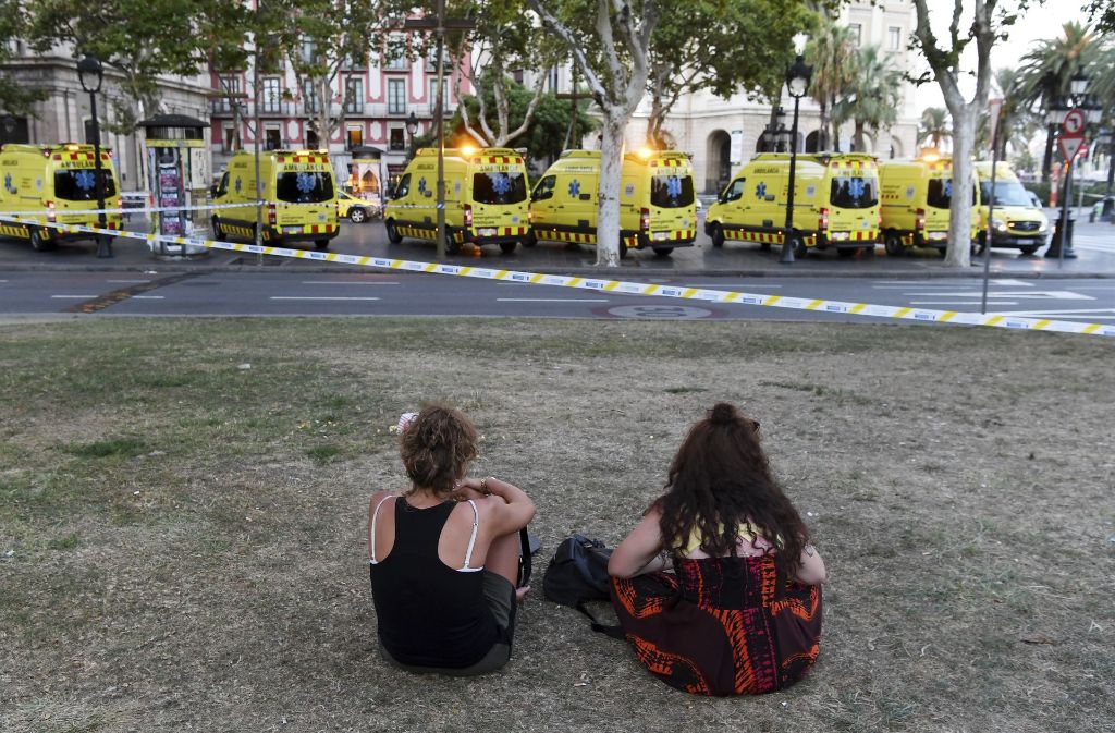 Bei einem Terroranschlag in Barcelona kommen viele Menschen ums Leben.