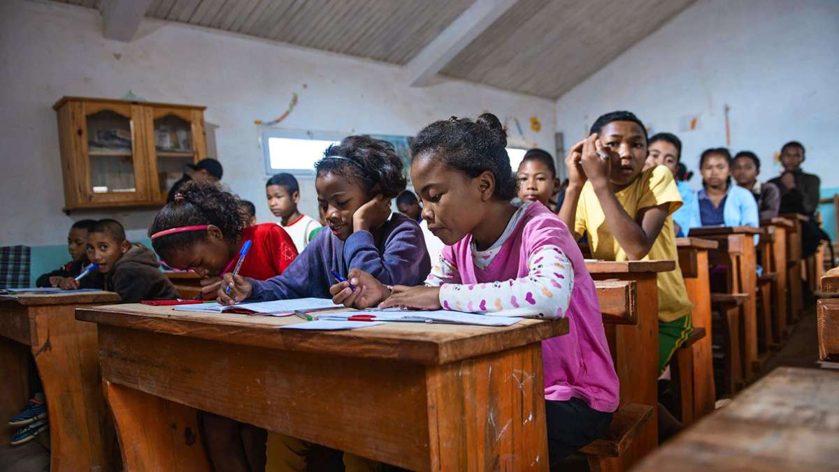  Das Team der Kinderkirche der evangelischen Gemeinde Sillenbuch unterstützt seit Jahren Kinder in Madagaskar. Doch was passiert mit den Spenden? 