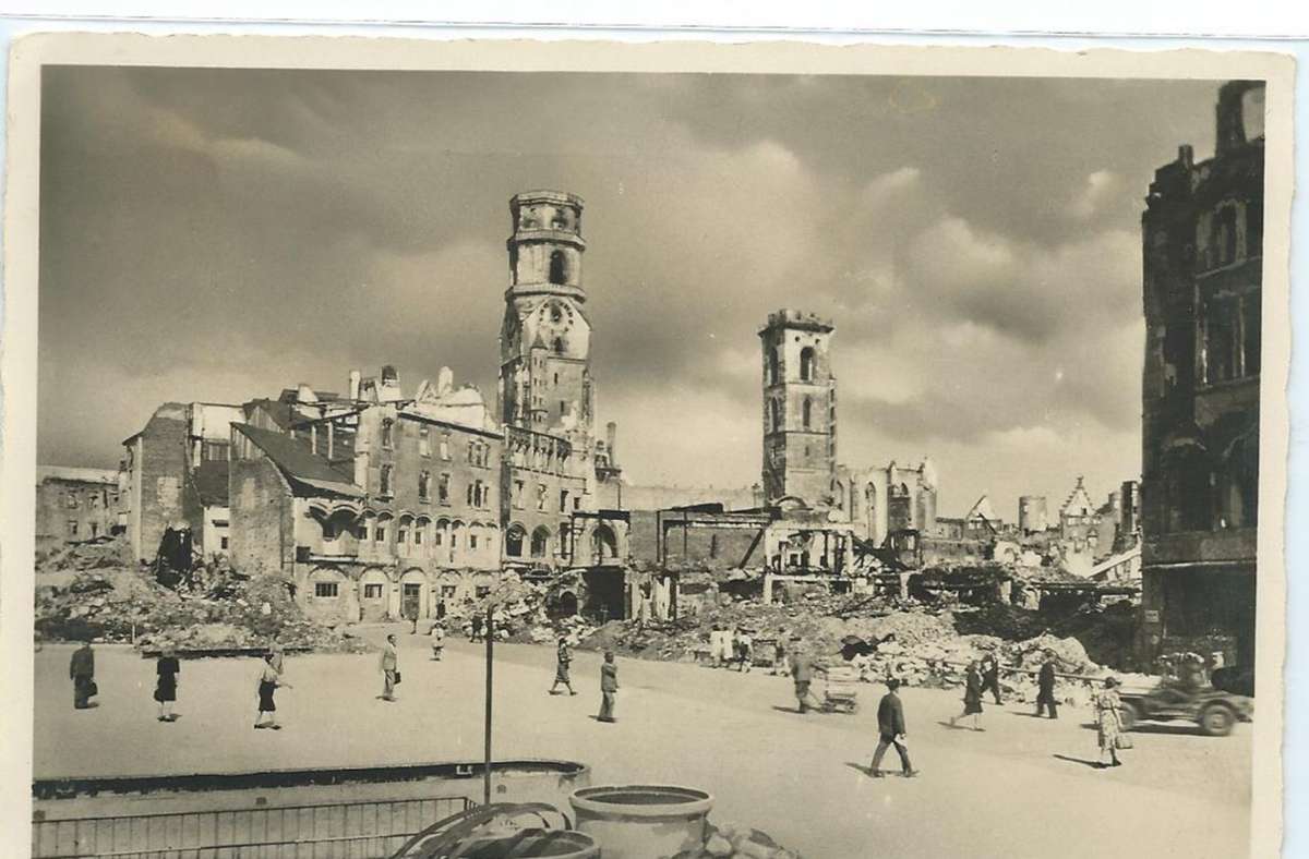 Nach der Zerstörung im Zweiten Weltkrieg.