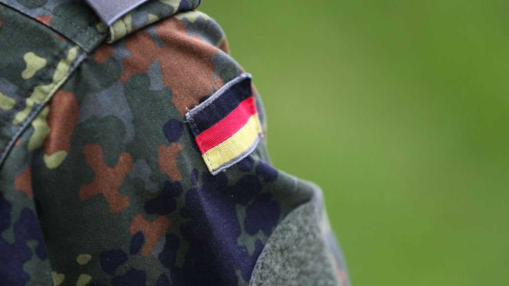 Uniform beschlagnahmt: Bundespolizei holt falschen Bundeswehrsoldaten aus Zug