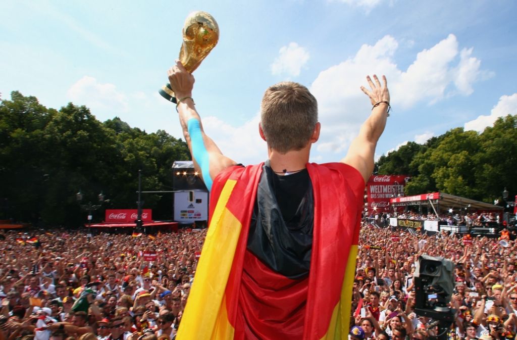 Höhepunkt einer großen Karriere: Bastian Schweinsteiger 2014 mit dem WM-Pokal