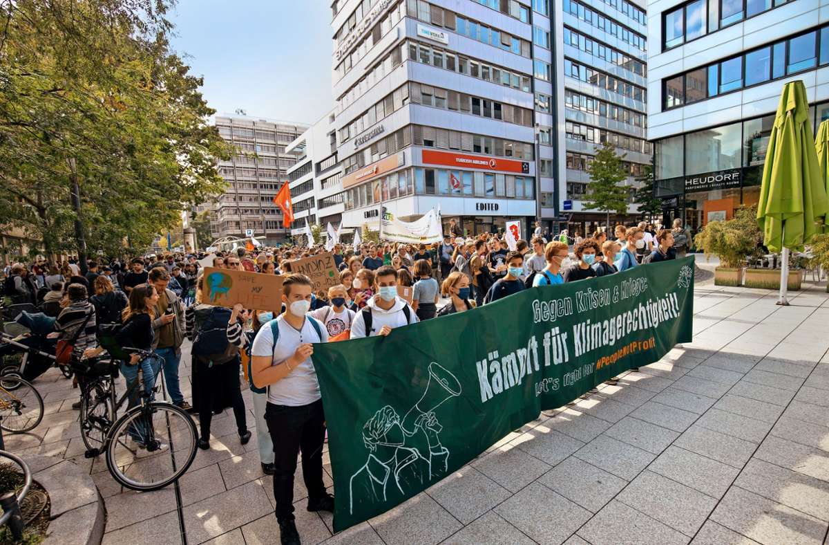 Auch die Klimaaktivisten von Fridays for Future haben den Kronprinzplatz – in der Nähe der Schul- und Königstraße – schon für sich entdeckt.