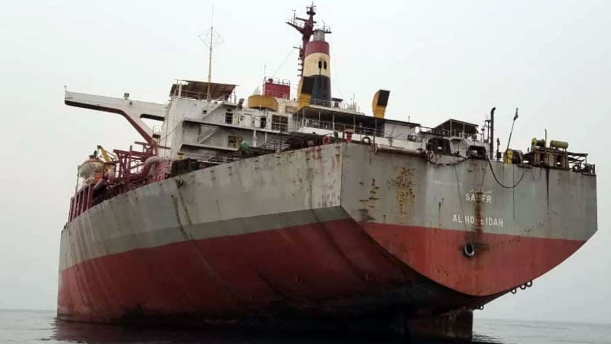 Kriegswirren: Rettungsaktion gegen eine Ölpest im Roten Meer