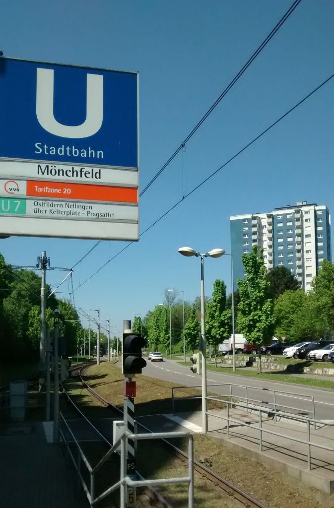Bewohner kommen mit der U7 Richtung Ostfildern in 20 Minuten in die Innenstadt Stuttgarts und sind damit unter Umständen sogar schneller als Autofahrer, die an der Haltestelle vorbei über die Mönchfeldstraße ins Zentrum fahren.