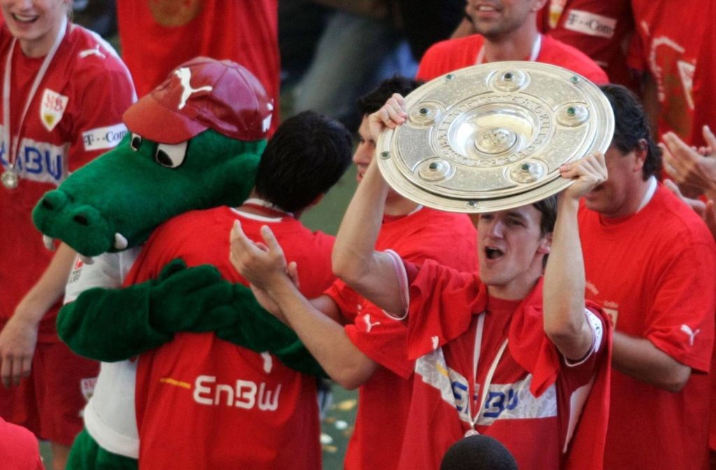 Nachdem Gentner im Sommer 2006 seinen Vertrag verlängert hat, holt er ein gutes Jahr später, am 19. Mai 2007, mit dem VfB die fünfte Meisterschaft der Vereinsgeschichte.