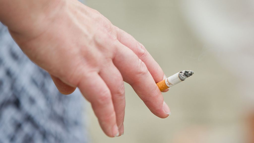  Rauchen ist gesundheitsschädlich. Doch laut der Bundeszentrale für gesundheitliche Aufklärung sinken viele der Risiken rasant, wenn man vom Glimmstengel wegkommt. 