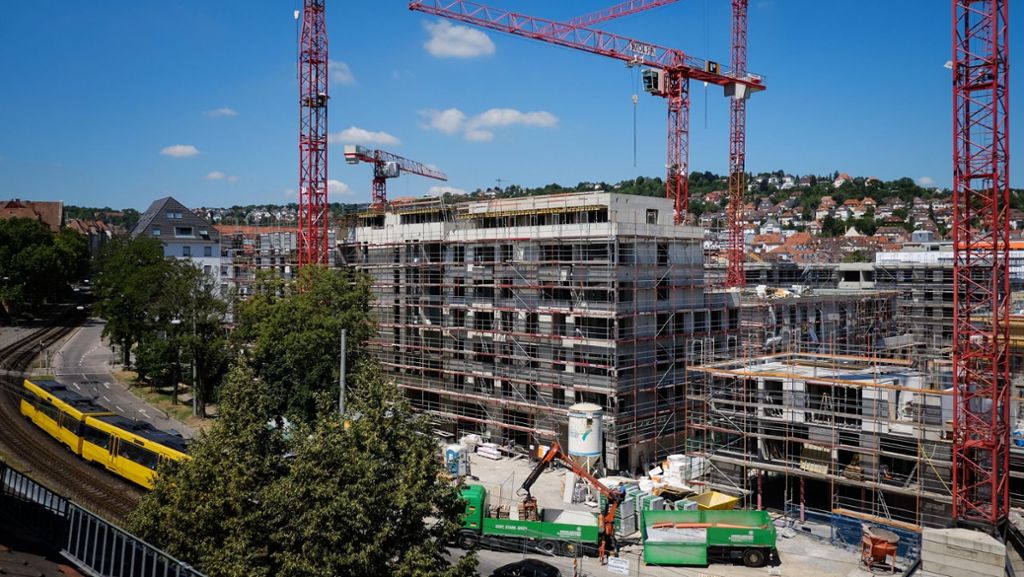 Immobilien-Dialog in Stuttgart: Kuhn: Ohne sozialen Wohnungsbau geht es nicht mehr