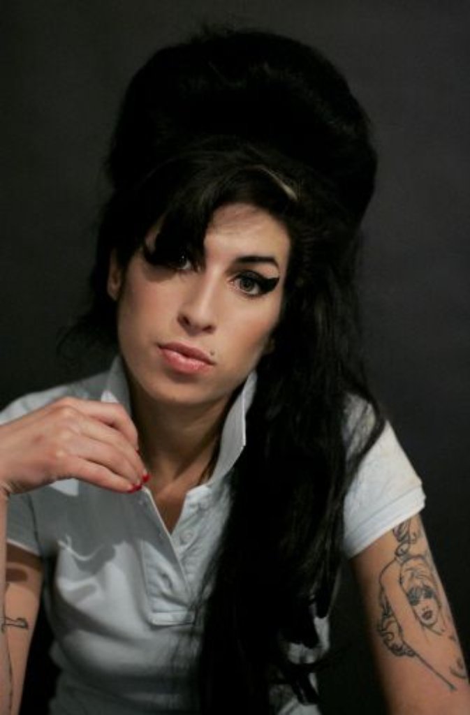 Viel zu früh stirbt am 23. Juli mit nur 27 Jahren Amy Winehouse: Drogen und Alkohol kosten die Soulsängerin mit der sagenhaften Stimme das Leben. Ein halbes Jahr nach ihrem Tod erscheint "Lioness: Hidden Treasures" und unterstreicht einmal mehr, welche grandiose Sängerin von uns gegangen ist.
