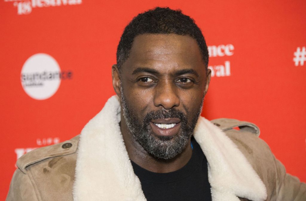 2018 stellte Idris Elba beim Sundance-Filmfestival mit „Yardie“ sein Regiedebüt vor. Er arbeitet auch als DJ und tritt dabei unter den Namen „DJ Big Driis“ sowie „Big Driis the Londoner“ auf. Seit 2015 ist er als Designer beim Label „Superdry“ aktiv.