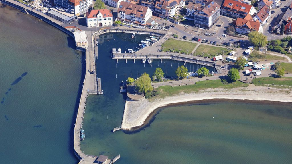 Hafen in Langenargen: Mann will mit Boot auf den Bodensee und versenkt sein Auto