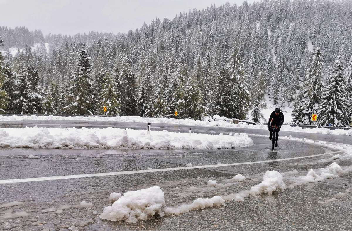 Auf dem Weg zur Adria kommt Deichmann erstmals auf seiner Tour mit Schnee in Kontakt.