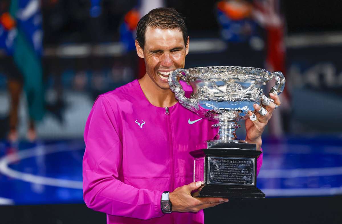 Ganz im Glück mit seinem Pokal: Rafael Nadal