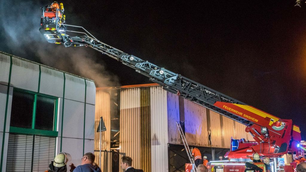 Sinsheim: Hoher Schaden nach Brand in Lagerhalle