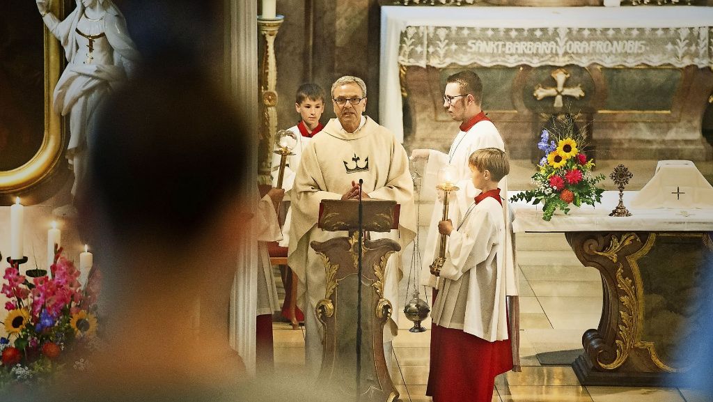 Feier in der Wallfahrtskirche St. Barbara: Katholiken feiern Mariä Himmelfahrt
