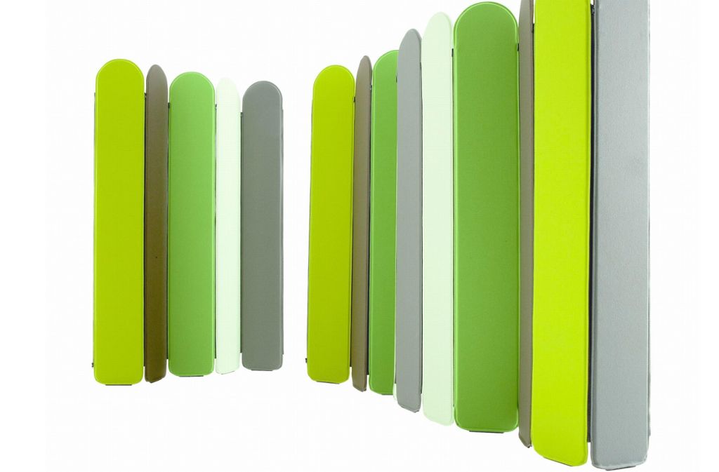 Farbfächer: Paravent „Endless“ von Fabien Cagani und Laurent Matras für Ligne Roset aus fünf 23 Zentimeter breiten Holzpaneelen.
