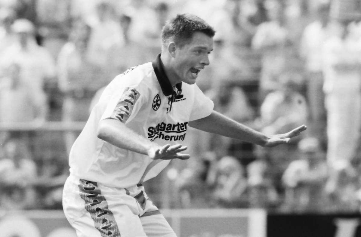 Thomas Tuchel im Trikot der Stuttgarter Kickers. Bei den Blauen spielte er von 1992 bis 1994.