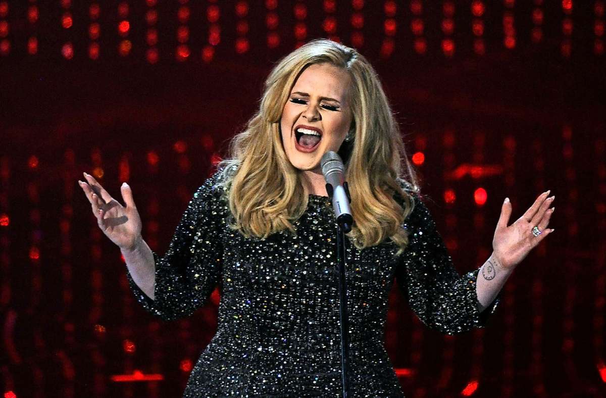 So trat Sängerin Adele beispielsweise noch im Jahr 2013 auf - mit einer einzigartiger Stimme und noch einigen Kilos mehr auf den Rippen. Drei Jahre später zog sich die Golden Globe-, Oscar- und Grammy- Gewinnerin aus der Öffentlichkeit zurück...