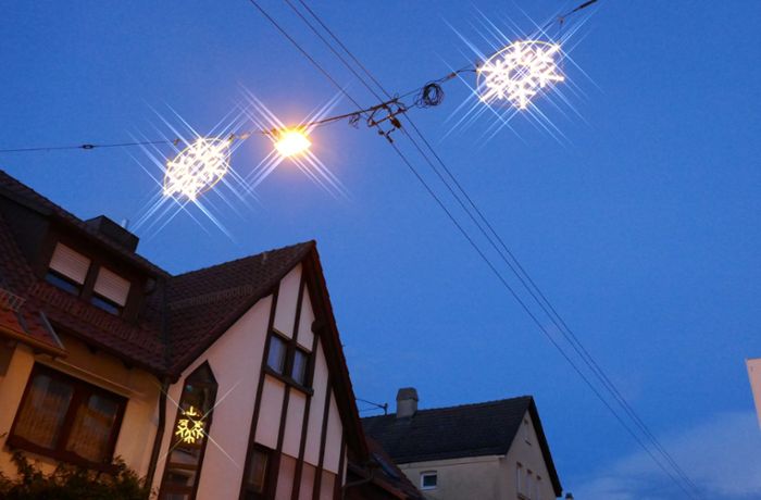 Weihnachtsbeleuchtung in Birkach: Spannungen wegen LED-Schneeflocken