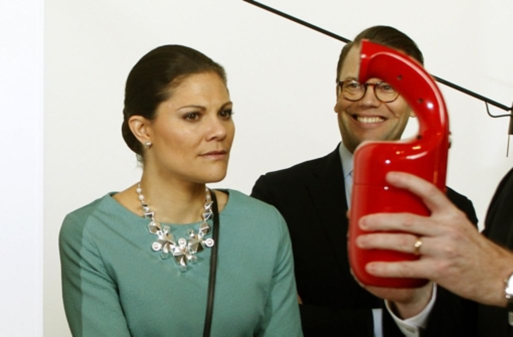 Kronprinzessin Victoria von Schweden und ihr Mann Daniel im Red Dot Design Museum in Essen.