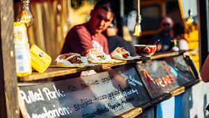 Food Trucks starten in neue Saison auf Karlsplatz