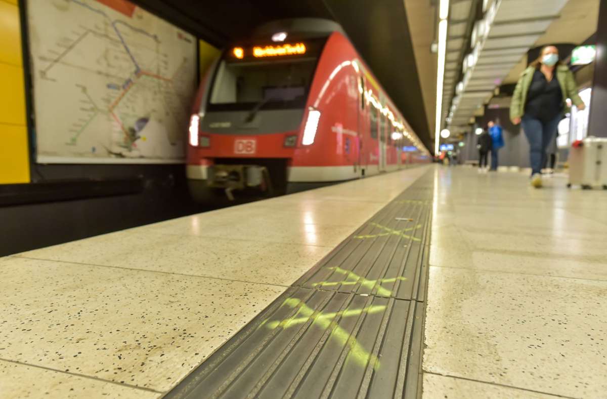 Während der Sperrung der Stuttgart S-Bahn-Stammstrecke in den Sommerferien wurden auch die Haltestellen Stadtmitte, Schwabstraße und Österfeld saniert.