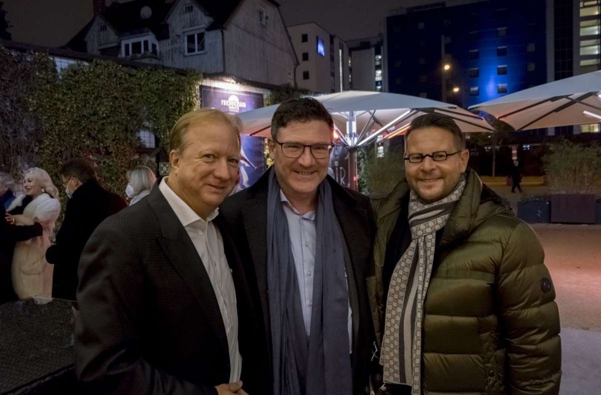 Stefan Schneider, Wirt des Palasts der Republik, der frühere MdB Stefan Kaufmann und sein Mann Rolf Pfander (von links).