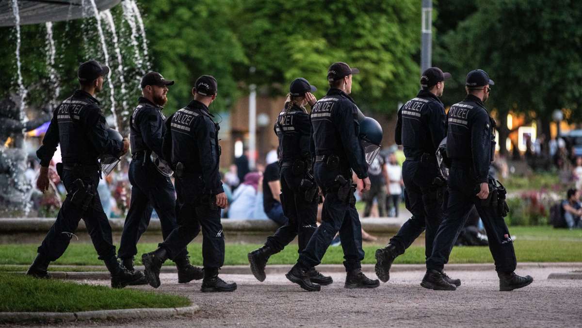  Die Stuttgarter Polizei ermittelt bei einigen mutmaßlichen Tätern der Krawallnacht vom Juni, ob ein Migrationshintergrund vorliegt. In der Statistik spielt dieser Aspekt aber gar keine Rolle. 