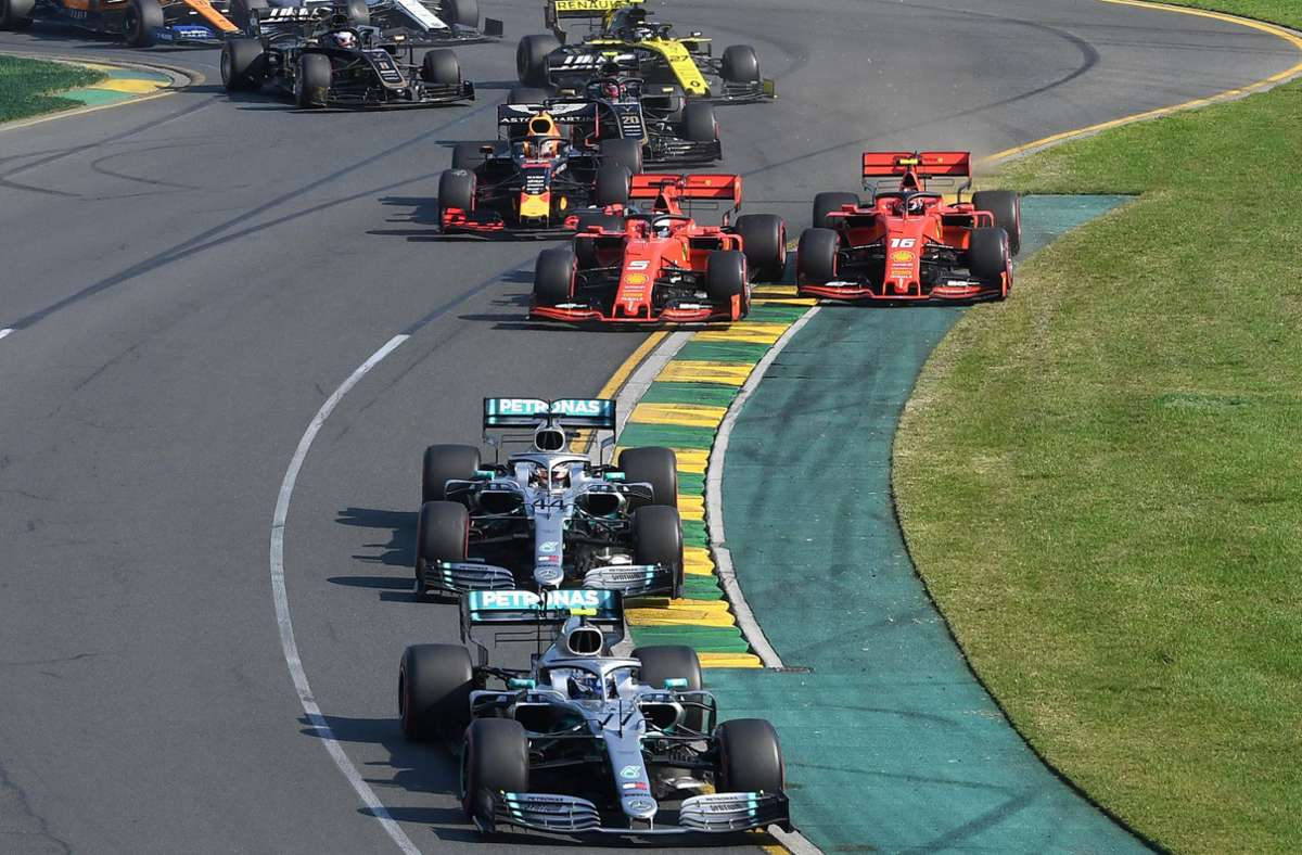 Die Formel 1 geht ebenfalls wieder auf Rundenjagd – am 5. Juli macht der Große Preis von Österreich den Anfang. Bis zum Jahresende sollen sieben Rennen in Europa sowie möglicherweise zwei weitere in Asien folgen.