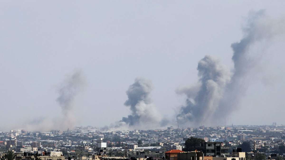 Krieg zwischen Hamas und Israel: Entsetzen über Raketeneinschlag in Krankenhaus