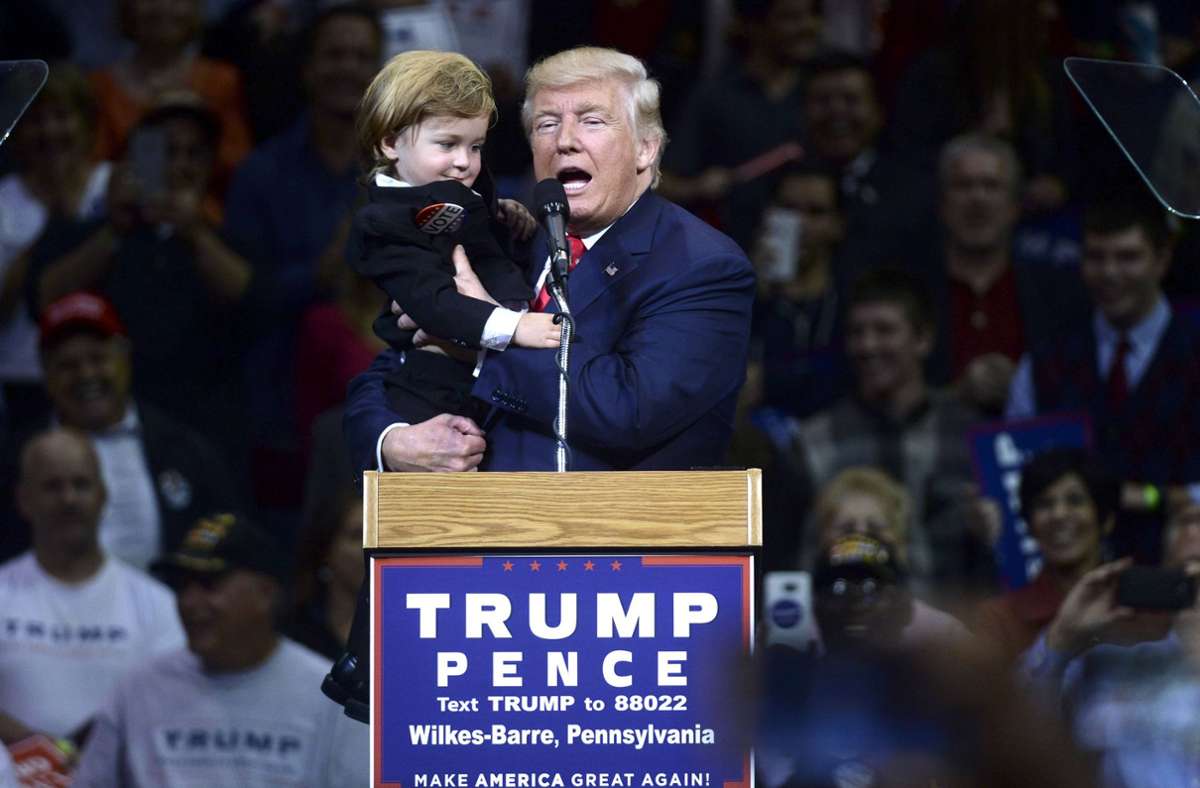 Schon 2016 gab es bei einer Wahlkampfveranstaltung des damaligen Kandidaten einen Mini-Trump.
