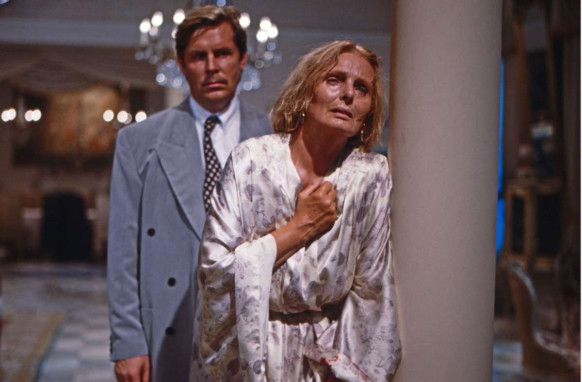 Dramatisch Momente gab es auch in „Das Erbe der Guldenburgs“, 1986 - 1988, hier eine Szene aus der Folge: „Der bittere Sieg“ mit Sigmar Solbach und , Ruth Maria Kubitschek.
