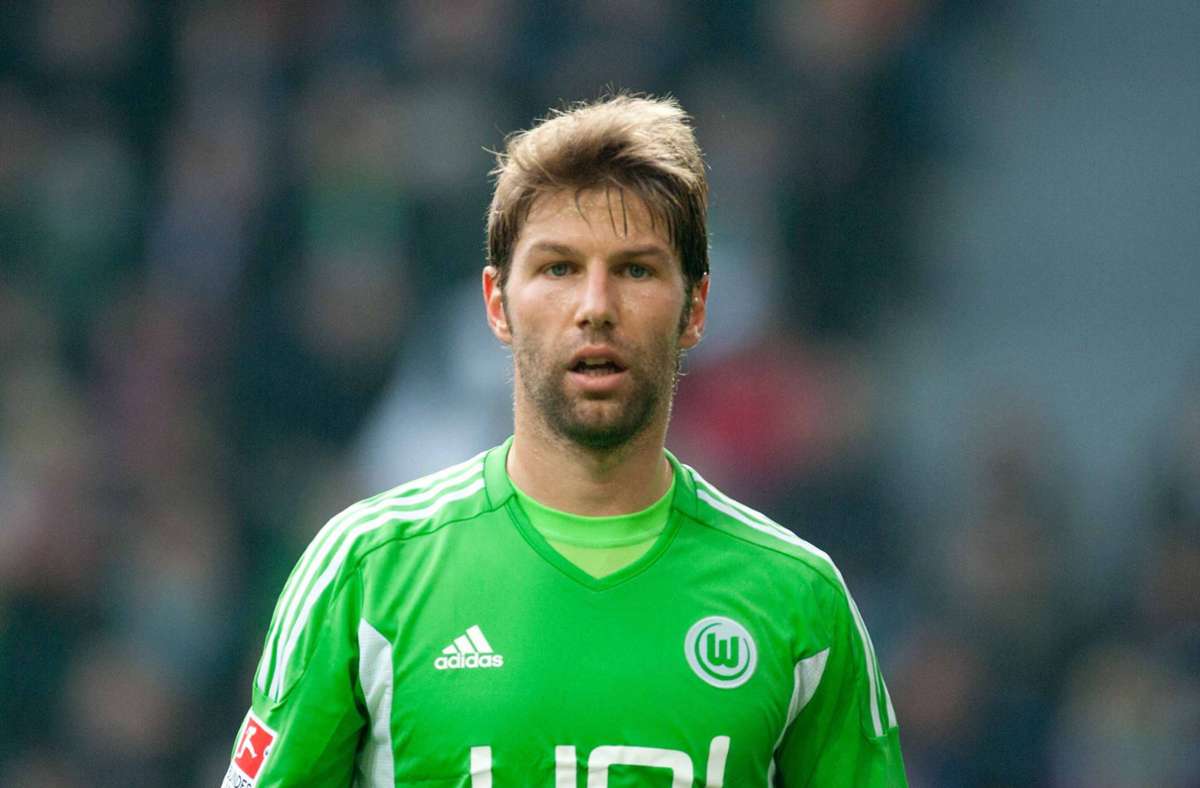 Im August 2011 wechselte der Mittelfeldspieler zurück in die Bundesliga zum VfL Wolfsburg.